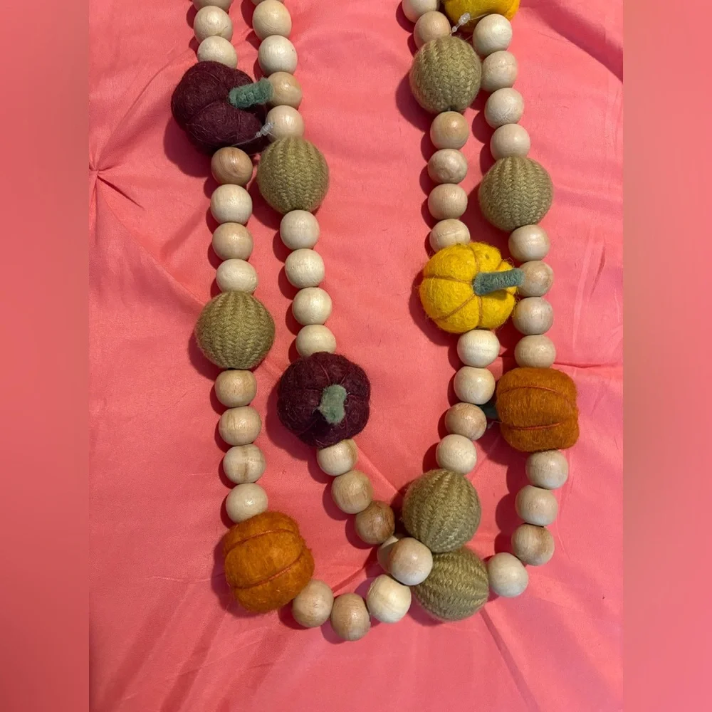 6ft fall garland. NWT!
